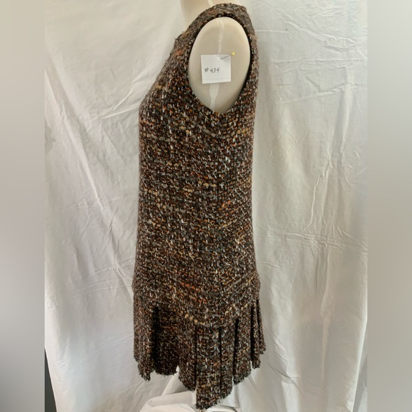 Dolce & Gabbana tweed sleeveless drop waist dress, w/ pleats below. Size 44 - Picture 2 of 4